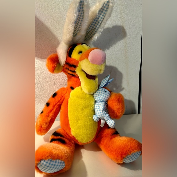 Disney’s Winnie the Pooh & Friends w/bunny ears. Pooh, Piglet, Tigger & Eeyore. - Picture 8 of 13